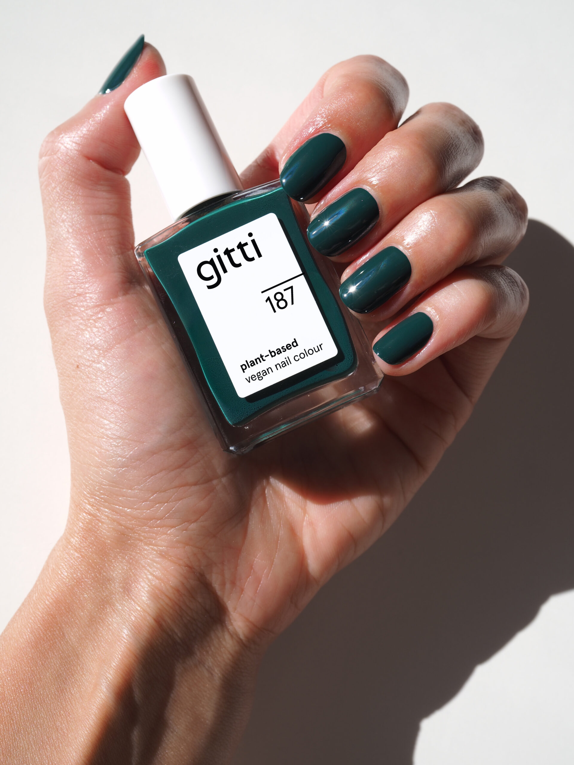 gitti | Nail Polish 187 Emerald Eve | 15 ml